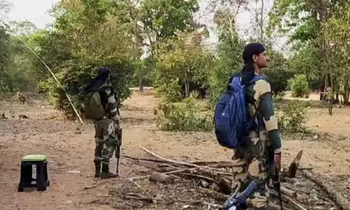 कांकेर में दो नक्सली ढेर, छोटेबेठिया जंगल में मुठभेड़ जारी