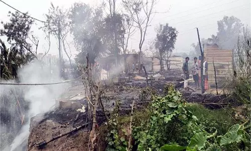 Solan: भीषण आग की घटना, मजदूरों की 23 झोपड़ियां जलकर राख