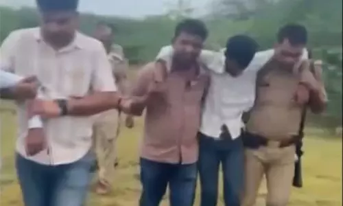 UP Police ने मुठभेड़ के बाद उन्नाव में तीन लुटेरों को पकड़ा UP Police ने मुठभेड़ के बाद उन्नाव में तीन लुटेरों को पकड़ा