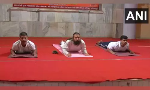 योग दिवस से पहले Gorakhnath मंदिर में योग शिविर का आयोजन योग दिवस से पहले Gorakhnath मंदिर में योग शिविर का आयोजन