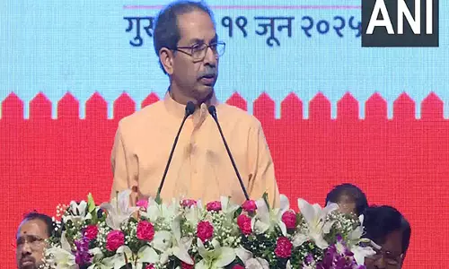 Uddhav Thackeray ने शिवसेना स्थापना दिवस पर मनसे के साथ गठबंधन का संकेत दिया Uddhav Thackeray ने शिवसेना स्थापना दिवस पर मनसे के साथ गठबंधन का संकेत दिया