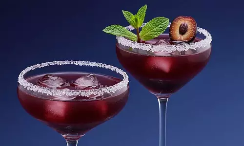 Jamun Shots Recipe: इस गर्मी कोल्ड ड्रिंक्स को कहें अलविदा, अब घर पर बनाएं जामुन शॉट्स