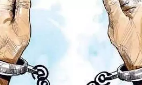 Tamil Nadu : पुलियानथोप में 15 उपद्रवी गिरफ्तार Tamil Nadu : पुलियानथोप में 15 उपद्रवी गिरफ्तार
