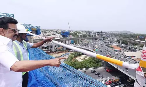मेट्रो रेल निर्माण कार्य: मुख्यमंत्री ने किया निरीक्षण