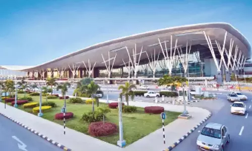 Kempegowda हवाई अड्डे पर बम विस्फोट की धमकी का एक और फर्जी ईमेल आया Kempegowda हवाई अड्डे पर बम विस्फोट की धमकी का एक और फर्जी ईमेल आया