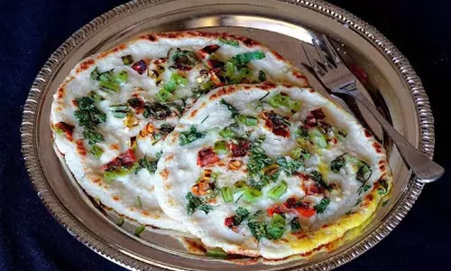 Bread Uttapam :इस स्वादिष्ट डिश के लिए आप आसानी से बचा सकते हैं समय