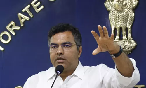 दिल्ली के नाले जाम, केजरीवाल सरकार की विरासत बेनकाब: प्रवेश वर्मा दिल्ली के नाले जाम, केजरीवाल सरकार की विरासत बेनकाब: प्रवेश वर्मा