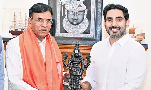 मंत्री नारा लोकेश ने केंद्र से Andhra में स्पोर्ट्स सिटी बनाने में मदद का आग्रह किया मंत्री नारा लोकेश ने केंद्र से Andhra में स्पोर्ट्स सिटी बनाने में मदद का आग्रह किया