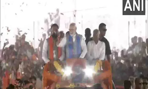 प्रधानमंत्री मोदी ने Siwan में रोड शो किया प्रधानमंत्री मोदी ने Siwan में रोड शो किया