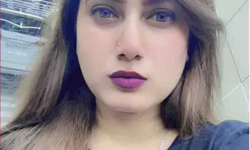 सोशल मीडिया इन्फ्लुएंसर Kanchan Kumari की हत्या के बाद संदिग्धों ने धार्मिक स्थल का दौरा किया सोशल मीडिया इन्फ्लुएंसर Kanchan Kumari की हत्या के बाद संदिग्धों ने धार्मिक स्थल का दौरा किया