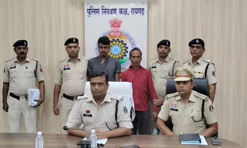 गैंगरेप होने की आशंका पर चिल्लाने लगी महिला, हत्या करने वाले दो आरोपी गिरफ्तार गैंगरेप होने की आशंका पर चिल्लाने लगी महिला, हत्या करने वाले दो आरोपी गिरफ्तार