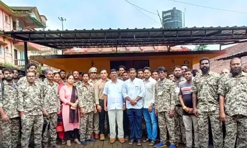 दूधसागर ट्रेकिंग सीजन की शुरुआत, GTDC चेयरमैन ने इको-टूरिज्म अभियान को हरी झंडी दिखाई दूधसागर ट्रेकिंग सीजन की शुरुआत, GTDC चेयरमैन ने इको-टूरिज्म अभियान को हरी झंडी दिखाई