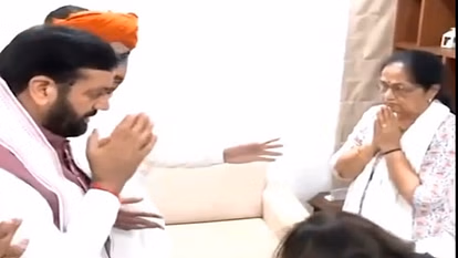 Chandigarh: सीएम सैनी ने पूर्व मुख्यमंत्री रूपाणी को अर्पित की श्रद्धांजलि
