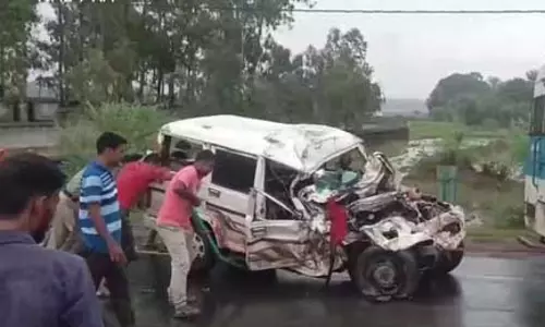 भीषण सड़क दुर्घटना, 9 की मौत, शादी समारोह से लौट रहे थे