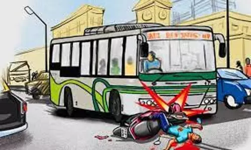 Mirzapur: बस-बाइक की टक्कर में दो घायल, बस चालक फरार