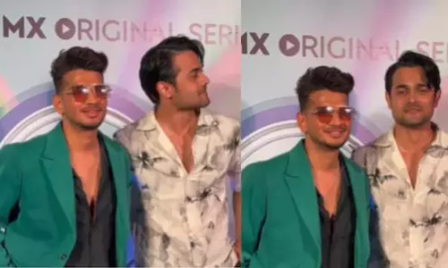 ‘Aaja Meri Frame Mein’ भुवन बाम ने मुनव्वर फारुकी को किया फ्रेम में कैद ‘Aaja Meri Frame Mein’ भुवन बाम ने मुनव्वर फारुकी को किया फ्रेम में कैद