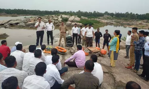 Maharashtra : गोंदिया तालुका में प्राकृतिक आपदा प्रबंधन के लिए बाढ़ अभ्यास आयोजित किया गया Maharashtra : गोंदिया तालुका में प्राकृतिक आपदा प्रबंधन के लिए बाढ़ अभ्यास आयोजित किया गया