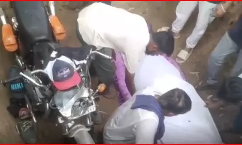 कलेजा चीर देने वाला मंजर! आपकी आंखों से भी निकल आएंगे आंसू, अनोखा मामला सामने आया