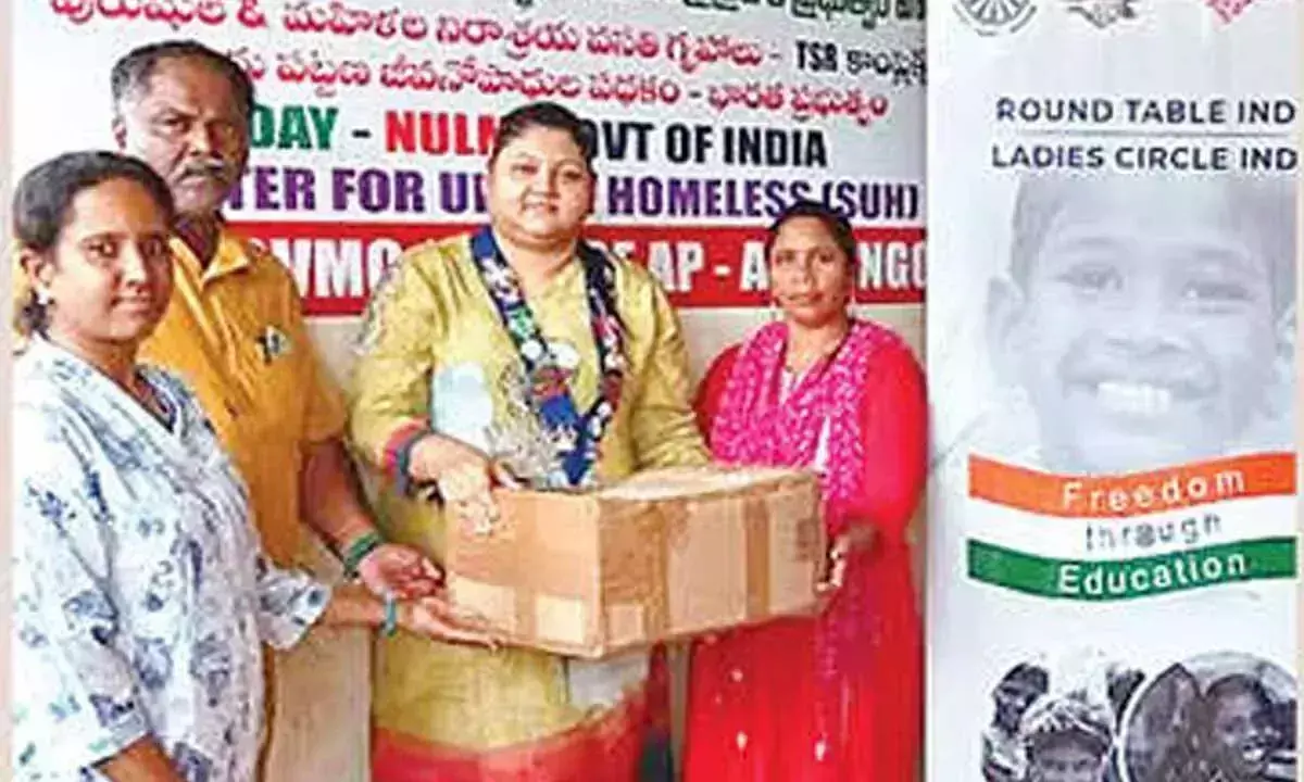 Andhra: बेघर महिलाओं तक पहुंचना Andhra: बेघर महिलाओं तक पहुंचना
