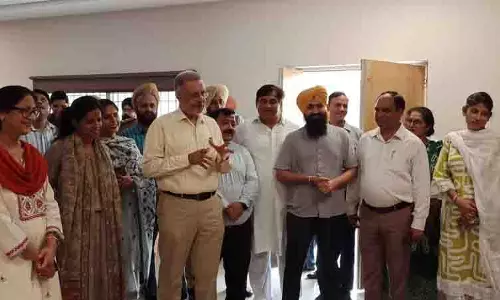 स्वास्थ्य मंत्री ने रंगला Punjab योजना की प्रगति की समीक्षा की
