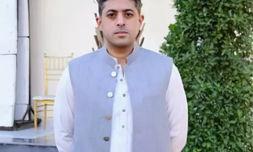 PTI ने वीआईपी लग्जरी वाहनों पर 7.5 अरब खर्च को लेकर पंजाब सरकार की आलोचना की PTI ने वीआईपी लग्जरी वाहनों पर 7.5 अरब खर्च को लेकर पंजाब सरकार की आलोचना की