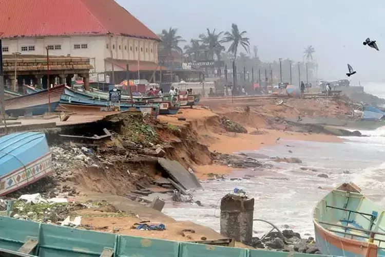 Kerala : सरकार तटीय सुरक्षा के लिए तत्काल उपाय करने पर विचार कर रही है