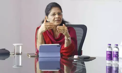 Telangana में बाल शोषण से संबंधित सामग्री देखने के आरोप में 15 लोगों को हिरासत में लिया गया Telangana में बाल शोषण से संबंधित सामग्री देखने के आरोप में 15 लोगों को हिरासत में लिया गया