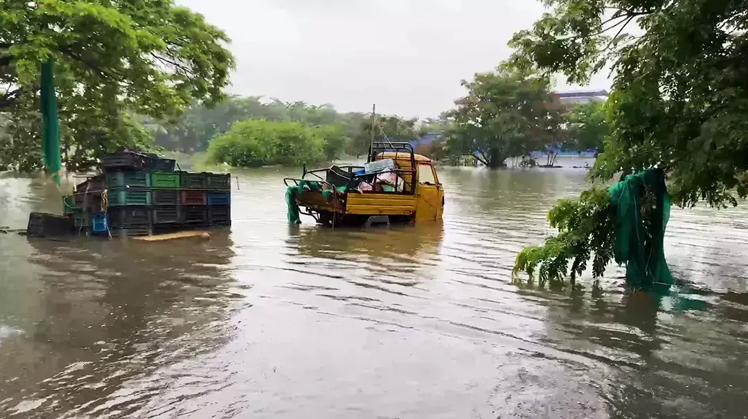 Kollam आंगनवाड़ी में पंखा गिरने से तीन वर्षीय बच्ची घायल, जांच के आदेश Kollam आंगनवाड़ी में पंखा गिरने से तीन वर्षीय बच्ची घायल, जांच के आदेश