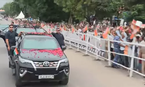 PM मोदी का रोड शो: भुवनेश्वर एयरपोर्ट से जनता मैदान तक उमड़ा जनसैलाब