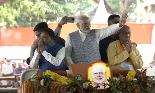Odisha : भाजपा सरकार की पहली वर्षगांठ के अवसर पर पीएम मोदी ने भुवनेश्वर में रोड शो किया