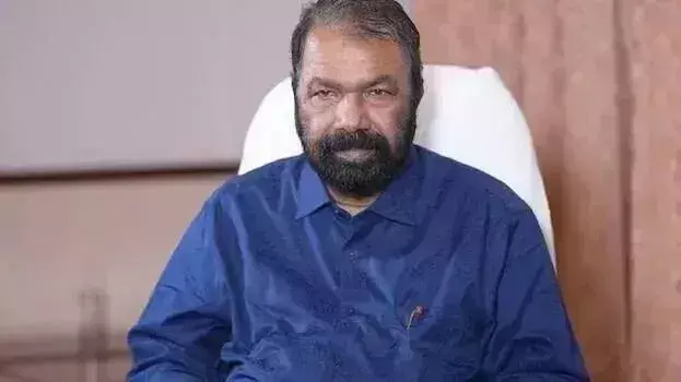 Kerala: पाठ्यक्रम में हो राज्यपाल की शक्तियों का समावेश, लोकतंत्र की शिक्षा पर जोर