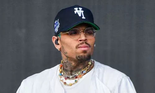 Chris Brown ने मेफेयर नाइट क्लब हमले मामले में खुद को निर्दोष बताया