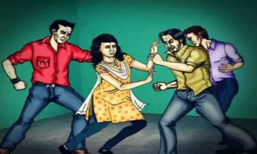Rampur में महिलाओं से दुर्व्यवहार, विरोध पर मारपीट का मामला दर्ज
