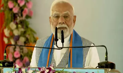 Bihar में पीएम मोदी का हमला: विपक्ष का नारा है परिवार का साथ, परिवार का विकास