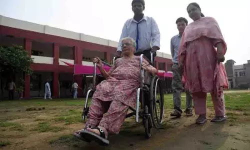 Ludhiana: जल्दी मतदान, वरिष्ठ नागरिक आगे, जल्दी मतदान