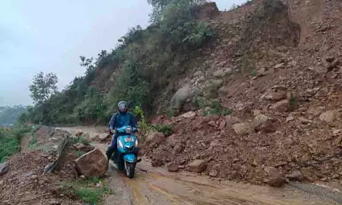 भूस्खलन से Dharamsala-Kangra राष्ट्रीय राजमार्ग अवरुद्ध, यातायात बाधित
