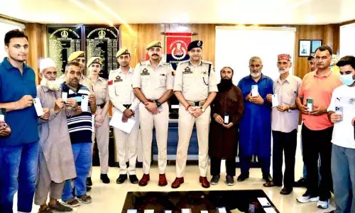 CCIU ने 43 गुम हुए स्मार्टफोन बरामद किए, ऑनलाइन ठगी के 8 लाख रुपये बरामद