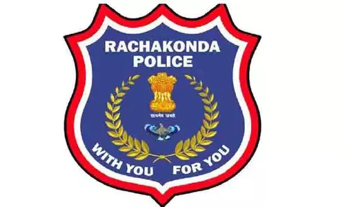 राचकोंडा पुलिस ने Vinayak Nagar तलाशी अभियान में 41 बाइक, अवैध शराब जब्त की राचकोंडा पुलिस ने Vinayak Nagar तलाशी अभियान में 41 बाइक, अवैध शराब जब्त की