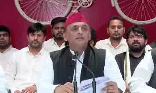 स्कूलों का विलय गरीबों को शिक्षा से वंचित करने का जानबूझकर किया गया कदम: Akhilesh Yadav