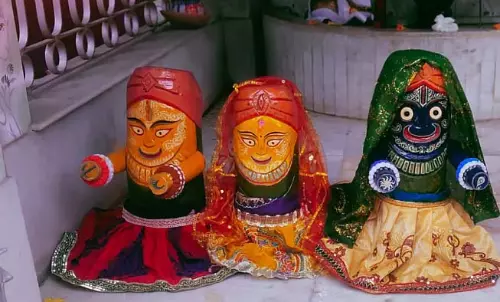 Uluberia में गंगा में जगन्‍नाथ की मूर्तियों पर हंगामा