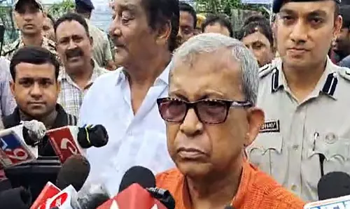 मानस ने दामोदर नदी में ड्रेजिंग को लेकर केंद्र पर फिर निशाना साधा मानस ने दामोदर नदी में ड्रेजिंग को लेकर केंद्र पर फिर निशाना साधा