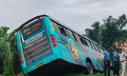 कोलकाता से दीघा जाते समय बस नयनजुली में गिरी, बड़ा हादसा