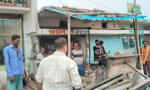 10 हजार वर्गफीट में अवैध प्लाटिंग पर कार्यवाही की, अवैध ठेलो को किया जप्त 10 हजार वर्गफीट में अवैध प्लाटिंग पर कार्यवाही की, अवैध ठेलो को किया जप्त