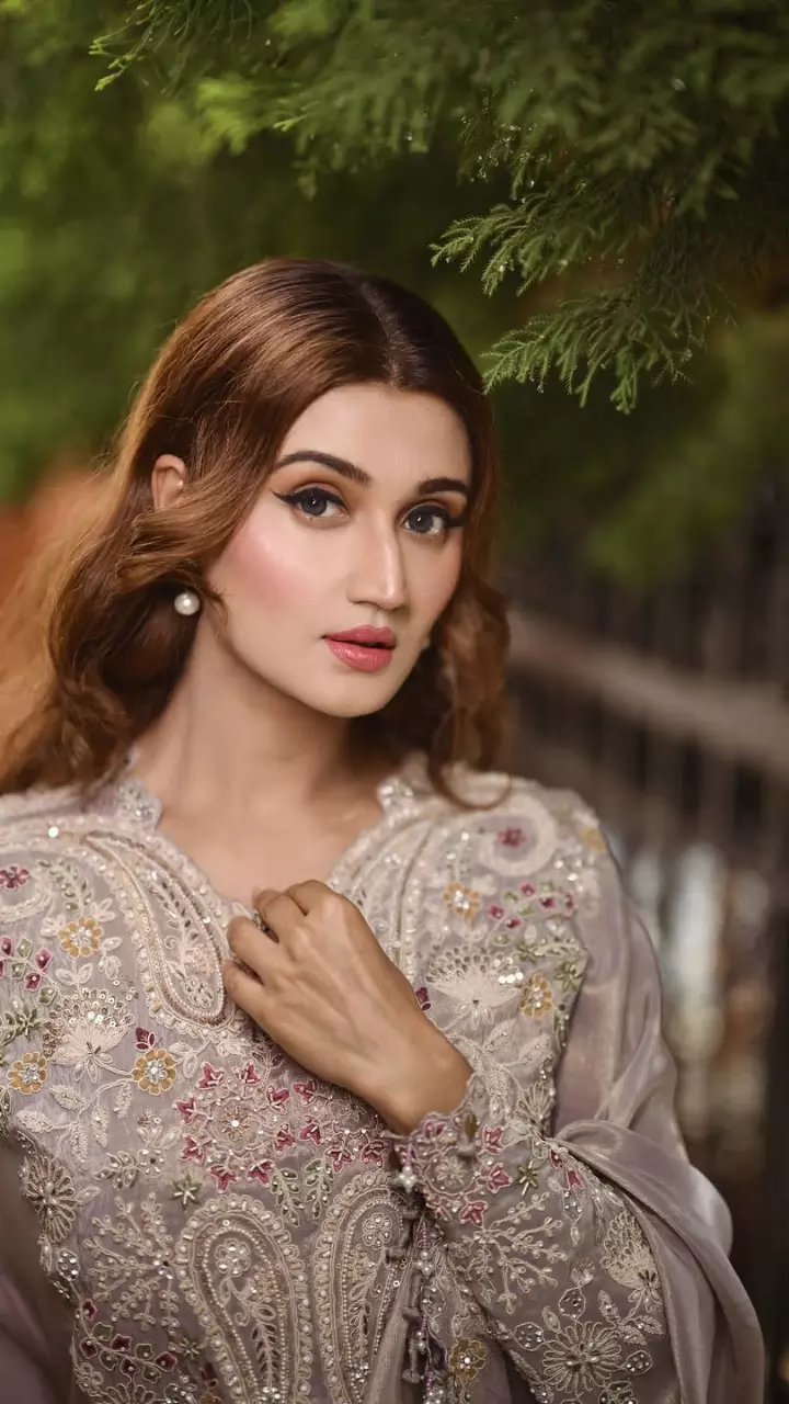 Aarushi Nishank की लेटेस्ट तस्वीरें वायरल