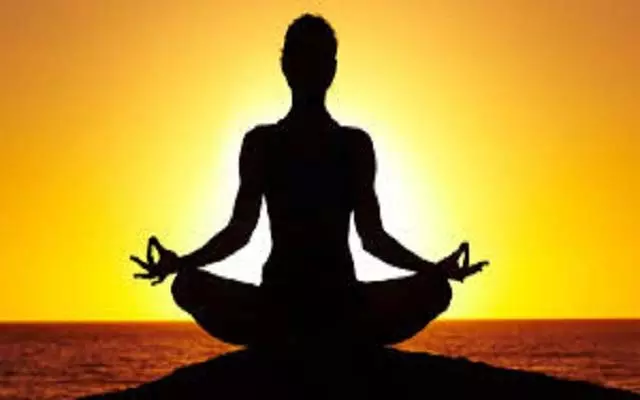 International Yoga Day: 21 जून विश्व योग दिवस पर करें ये योगाभ्यास, स्वस्थ तन-मन के लिए International Yoga Day: 21 जून विश्व योग दिवस पर करें ये योगाभ्यास, स्वस्थ तन-मन के लिए