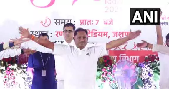 हेल्थी रहने का संदेश, योग करते CM विष्णुदेव साय का वीडियो हेल्थी रहने का संदेश, योग करते CM विष्णुदेव साय का वीडियो