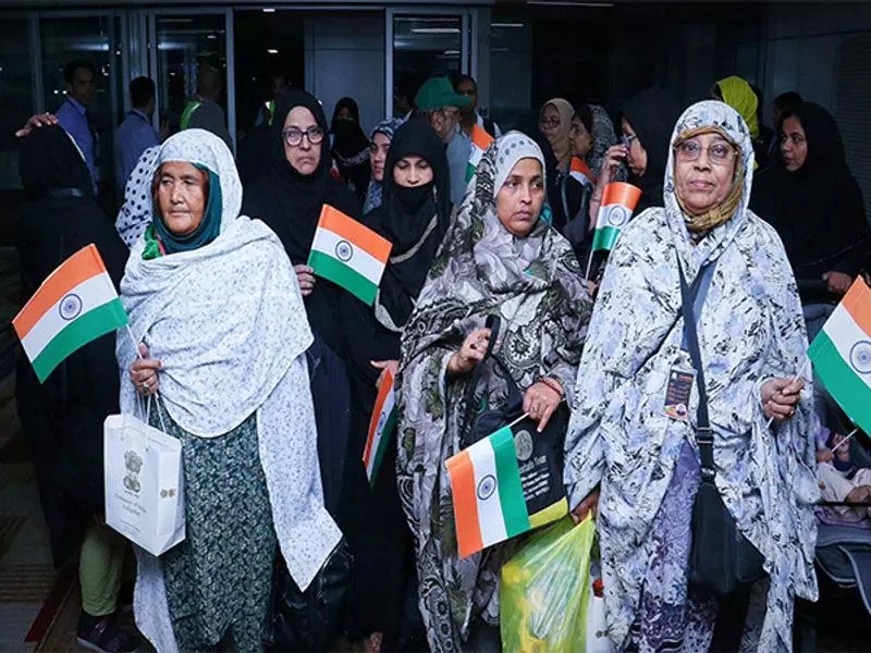 ईरान से निकाले गए भारतीय: क्रिया इतनी तेज, शब्दों में आभार नहीं व्यक्त कर सकते ईरान से निकाले गए भारतीय: क्रिया इतनी तेज, शब्दों में आभार नहीं व्यक्त कर सकते