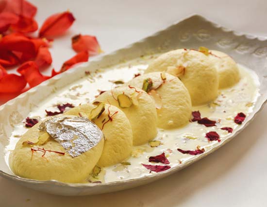 Recipe: घर पर बनाएं केसर रसमलाई | Recipe: घर पर बनाएं केसर रसमलाई ...