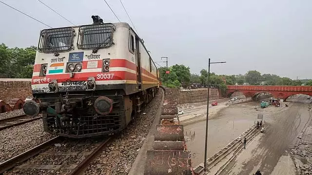 Tamil Nadu : नागरकोइल हाई-स्पीड ट्रेनों का कन्याकुमारी तक विस्तार Tamil Nadu : नागरकोइल हाई-स्पीड ट्रेनों का कन्याकुमारी तक विस्तार