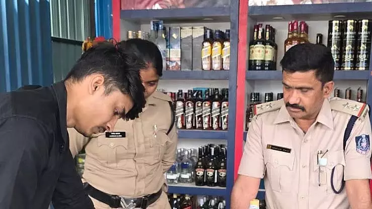 MP : आबकारी विभाग ने आठ दुकानों पर 20.82 लाख रुपये का जुर्माना लगाया MP : आबकारी विभाग ने आठ दुकानों पर 20.82 लाख रुपये का जुर्माना लगाया